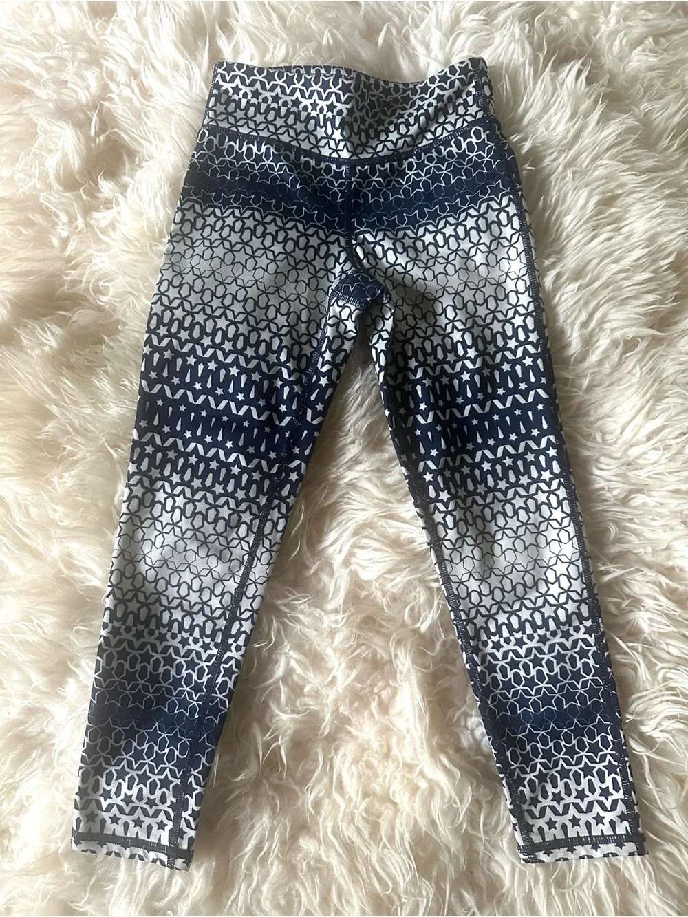 GAP Girls’ Navy and Star Print Active Leggings   Size small(6-7)